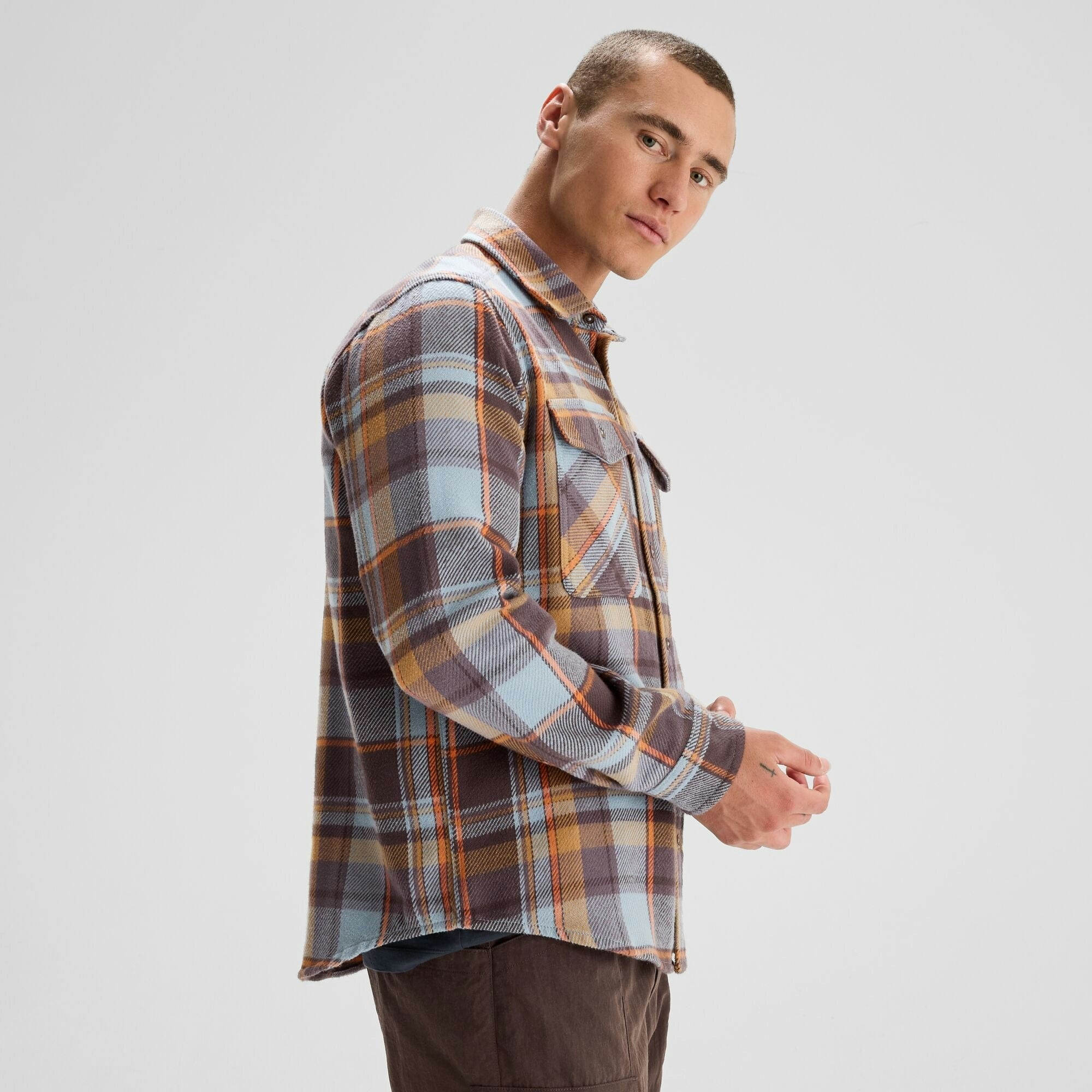 #color_Hut Plaid Vapor