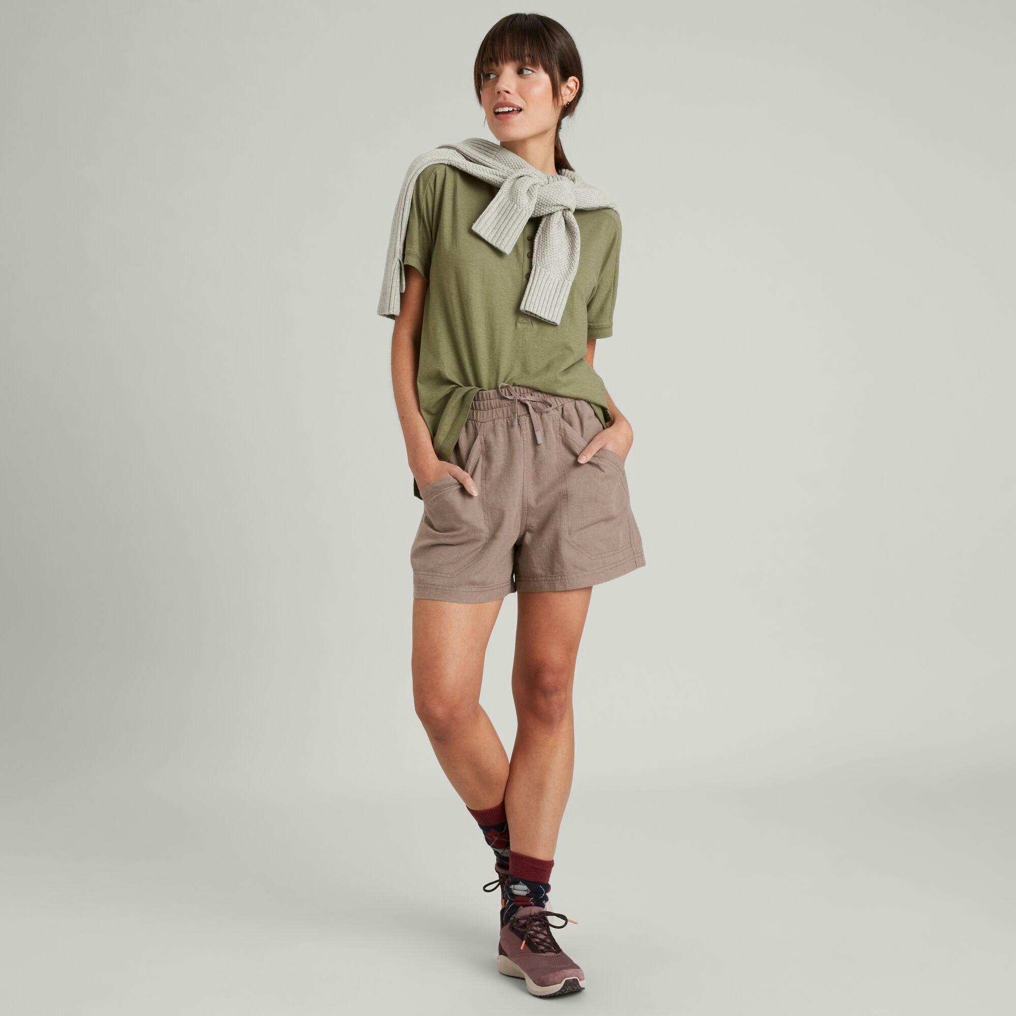 #color_Taupe