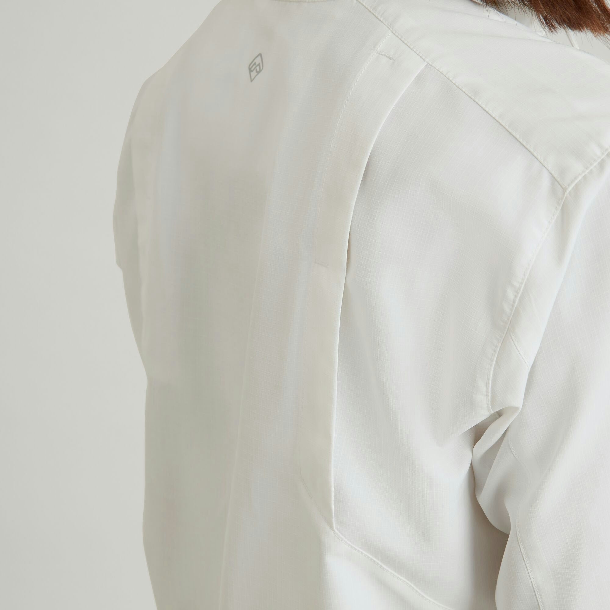 #color_White